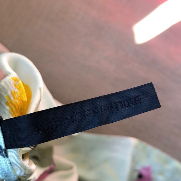 Amazing blouse - Picture 2 of 6